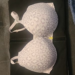 VS lined demi incredible bra